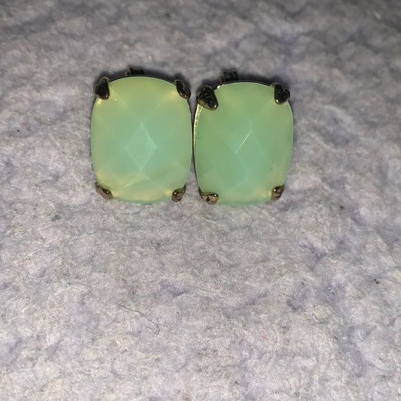 Vintage Monet Large jade Crystal clip on Earrings in gold tone, Monet stamped - Picture 1 of 5